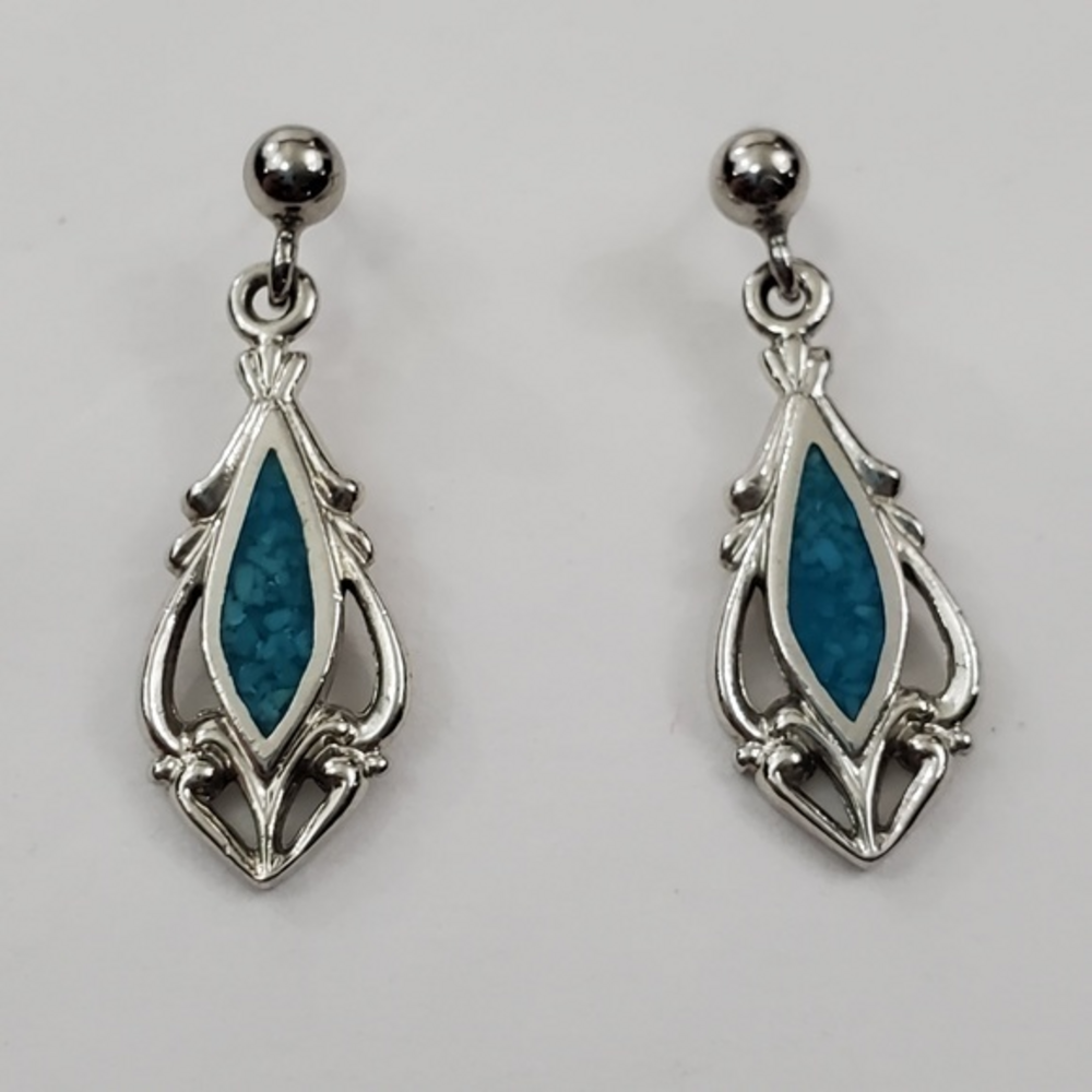 Wheeler Manufacturing WM Earrings‎ Silver Tone Faux